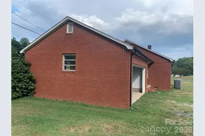 6231 Nc 16 Highway N, Taylorsville, NC 28681 - Photo 2