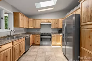 19 Loggers Run, Hendersonville, NC 28739 - Photo 8