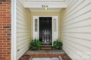 8316 Rhian Brook Ln, Charlotte, NC 28216 - Photo 6