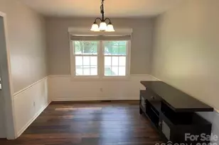 1376 Glenheath Dr, Hendersonville, NC 28791 - Photo 6