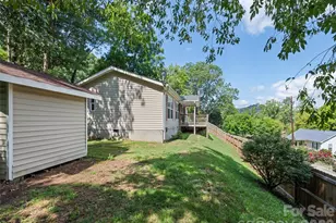 26 Cedar St, Canton, NC 28716 - Photo 6