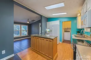 26 Cedar St, Canton, NC 28716 - Photo 20
