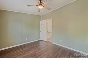 26 Cedar St, Canton, NC 28716 - Photo 24