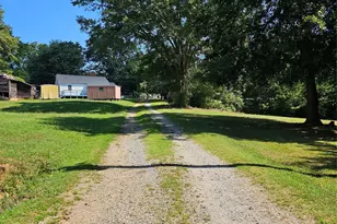 195 Hollywood St, Forest City, NC 28043 - Photo 16
