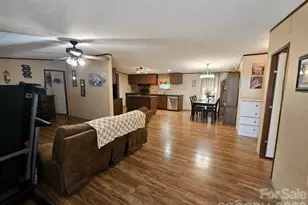 195 Hollywood St, Forest City, NC 28043 - Photo 4