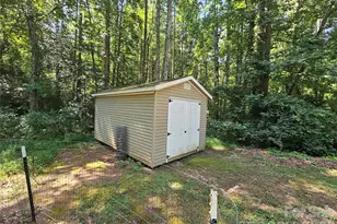 195 Hollywood St, Forest City, NC 28043 - Photo 20