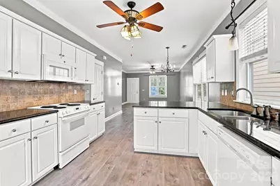 11209 Blue Cedar Lane, Charlotte, NC 28277 - Photo 14