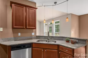 509 Shamrock Dr, Asheville, NC 28803 - Photo 8