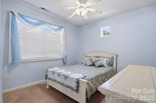 9035 Meadowmont View Dr, Charlotte, NC 28269 - Photo 18