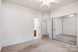 9035 Meadowmont View Dr, Charlotte, NC 28269 - Photo 14