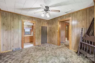209 Virginia Ave, Marion, NC 28752 - Photo 10