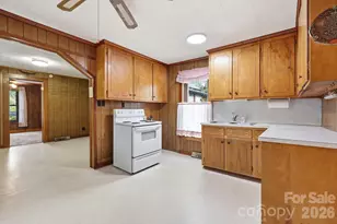 209 Virginia Ave, Marion, NC 28752 - Photo 8
