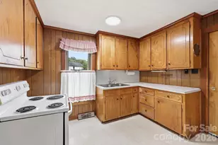 209 Virginia Ave, Marion, NC 28752 - Photo 16