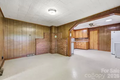 209 Virginia Avenue, Marion, NC 28752 - Photo 6