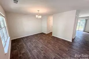 2014 Tarzi Ln, Charlotte, NC 28215 - Photo 6