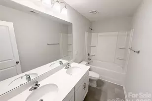 2014 Tarzi Ln, Charlotte, NC 28215 - Photo 22