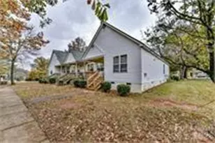 238 Hoskins Mill Ln, Charlotte, NC 28208 - Photo 1