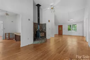 95 Substation Rd, Saluda, NC 28773 - Photo 4