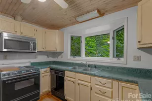95 Substation Rd, Saluda, NC 28773 - Photo 6