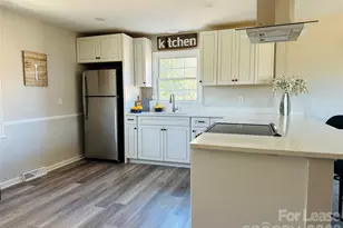 8208 Doverdale Ln, Charlotte, NC 28217 - Photo 4