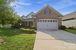 1620 Red Leaf Dr, Fort Mill, SC 29715 - Photo 1