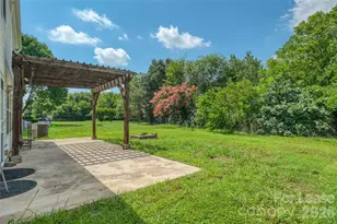 10745 Glenluce Ave, Charlotte, NC 28213 - Photo 30