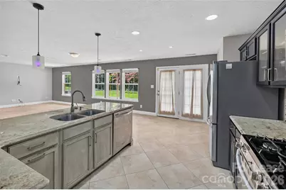 10745 Glenluce Avenue, Charlotte, NC 28213 - Photo 12