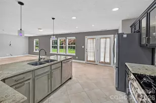 10745 Glenluce Ave, Charlotte, NC 28213 - Photo 12