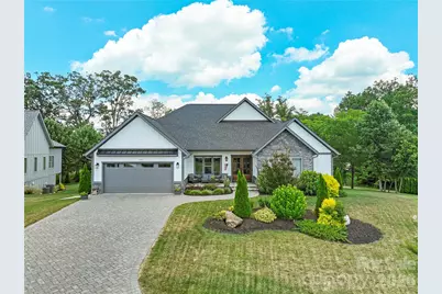 549 Daniel Circle Drive, Mills River, NC 28759 - Photo 2