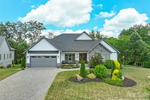 549 Daniel Cir Dr, Mills River, NC 28759 - Photo 2