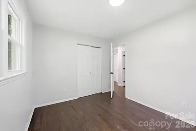 9430 Trinity Road, Charlotte, NC 28216 - Photo 22