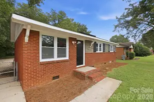 9430 Trinity Rd, Charlotte, NC 28216 - Photo 4