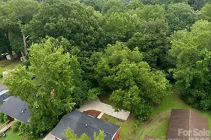 9430 Trinity Rd, Charlotte, NC 28216 - Photo 36