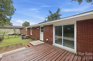9430 Trinity Rd, Charlotte, NC 28216 - Photo 28
