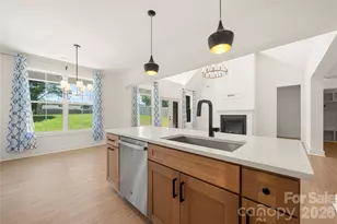 11352 Timber Ridge Rd, Charlotte, NC 28213 - Photo 16