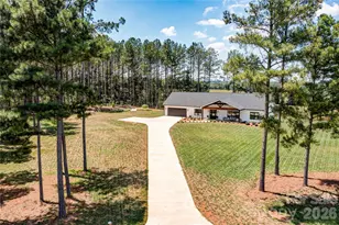 1405 Derby Dr, Shelby, NC 28150 - Photo 2