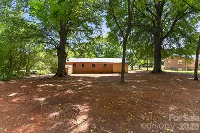 1393 Field Circle, Hickory, NC 28602 - Photo 4