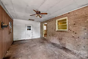 1393 Field Cir, Hickory, NC 28602 - Photo 6