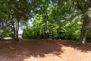 1393 Field Cir, Hickory, NC 28602 - Photo 24