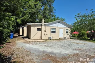 1745 Meadowbrook Terrace, Hendersonville, NC 28792 - Photo 4