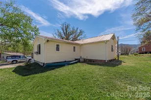 11 E Porter Rd, Asheville, NC 28803 - Photo 4