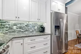 4739 Hedgemore Dr, Charlotte, NC 28209 - Photo 8