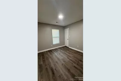 4913 Hopewood Lane, Charlotte, NC 28216 - Photo 12