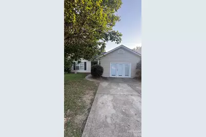 4913 Hopewood Lane, Charlotte, NC 28216 - Photo 2