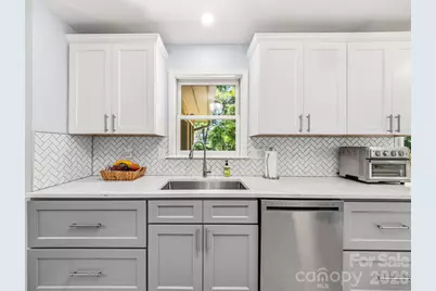 518 Starmount Lane, Hendersonville, NC 28791 - Photo 18