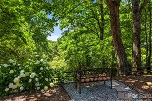 518 Starmount Ln, Hendersonville, NC 28791 - Photo 4