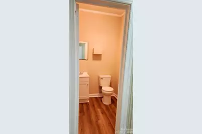 509 E Main Avenue, Gastonia, NC 28054 - Photo 10