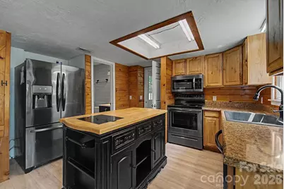 26 W Cowee Woods Court, Franklin, NC 28734 - Photo 2