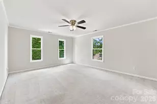 122 W Tattersall Dr, Statesville, NC 28677 - Photo 18