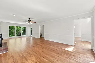 122 W Tattersall Drive, Statesville, NC 28677 - Photo 8